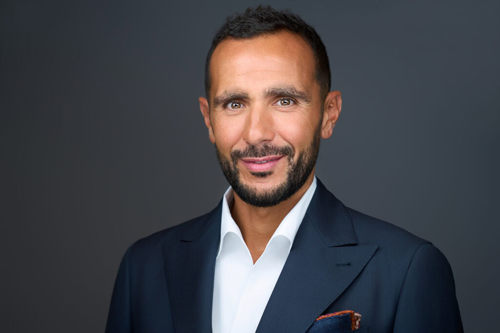 Photographe corporate à Paris 8ème – Proximité Place de l'Étoile et Arc de Triomphe.